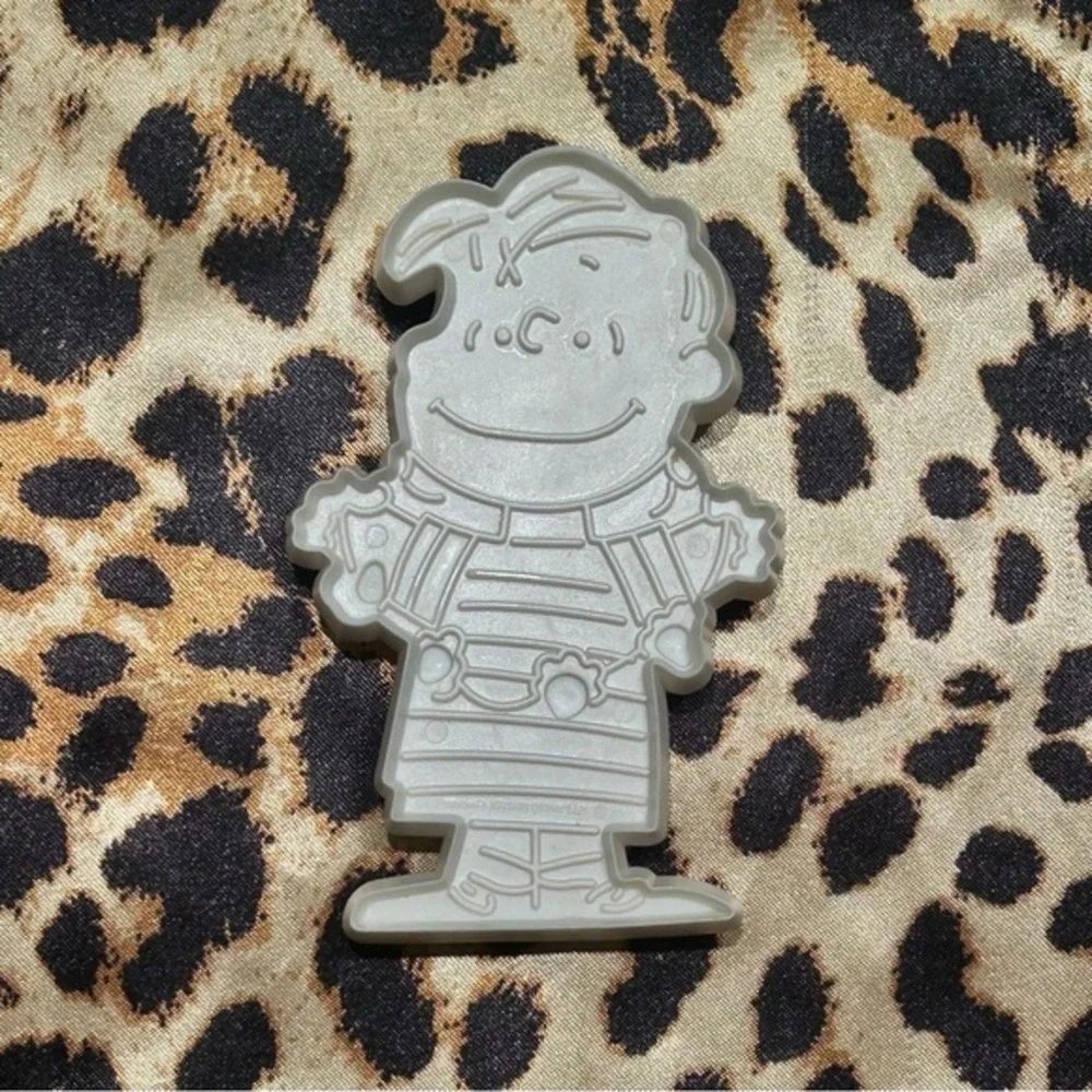 Vintage 1952 United Features Linus Peanuts  White Cookie Cutter